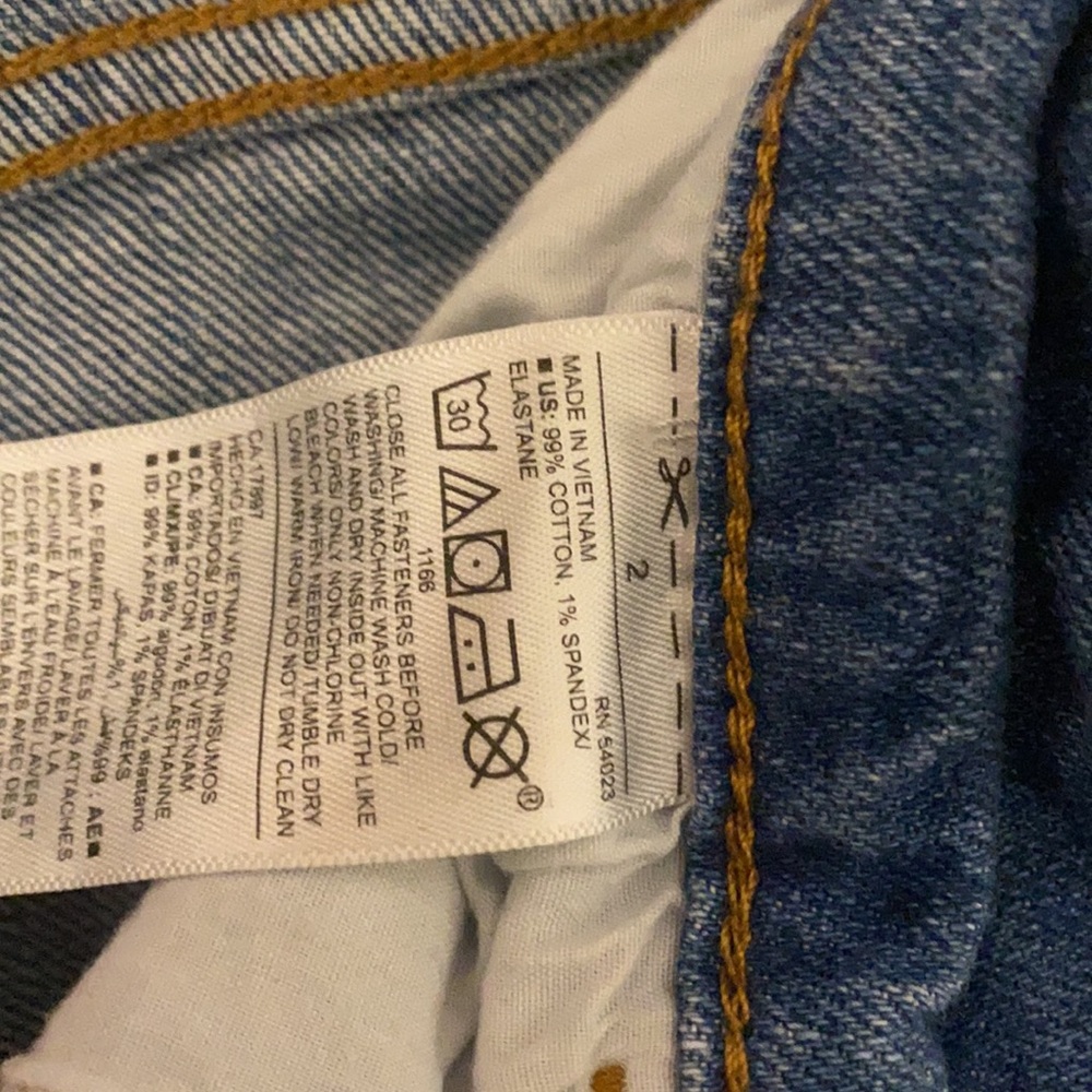 Shorts - Picture 3 of 3